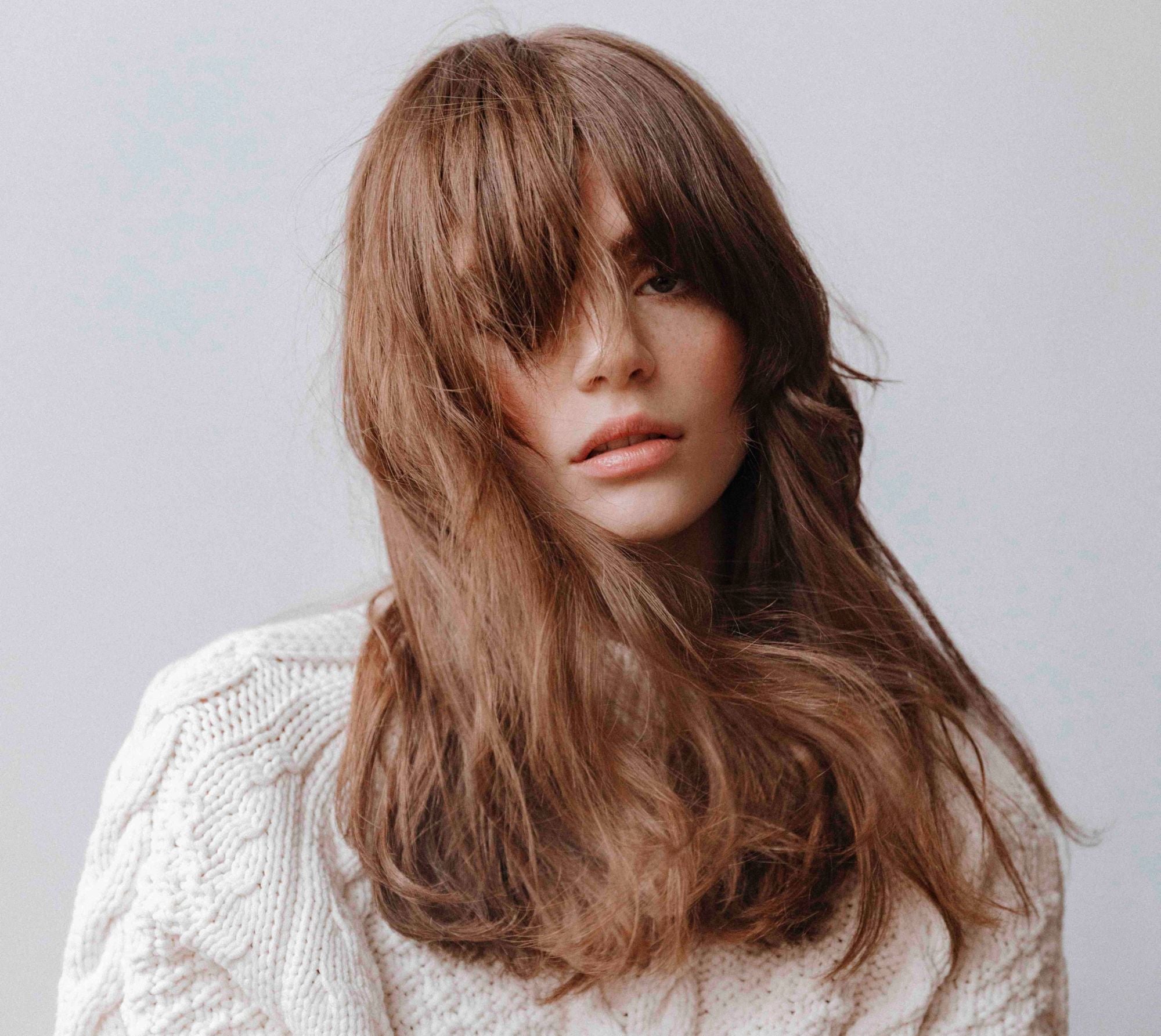 5 STYLIST-APPROVED WAYS TO KICK FRIZZ